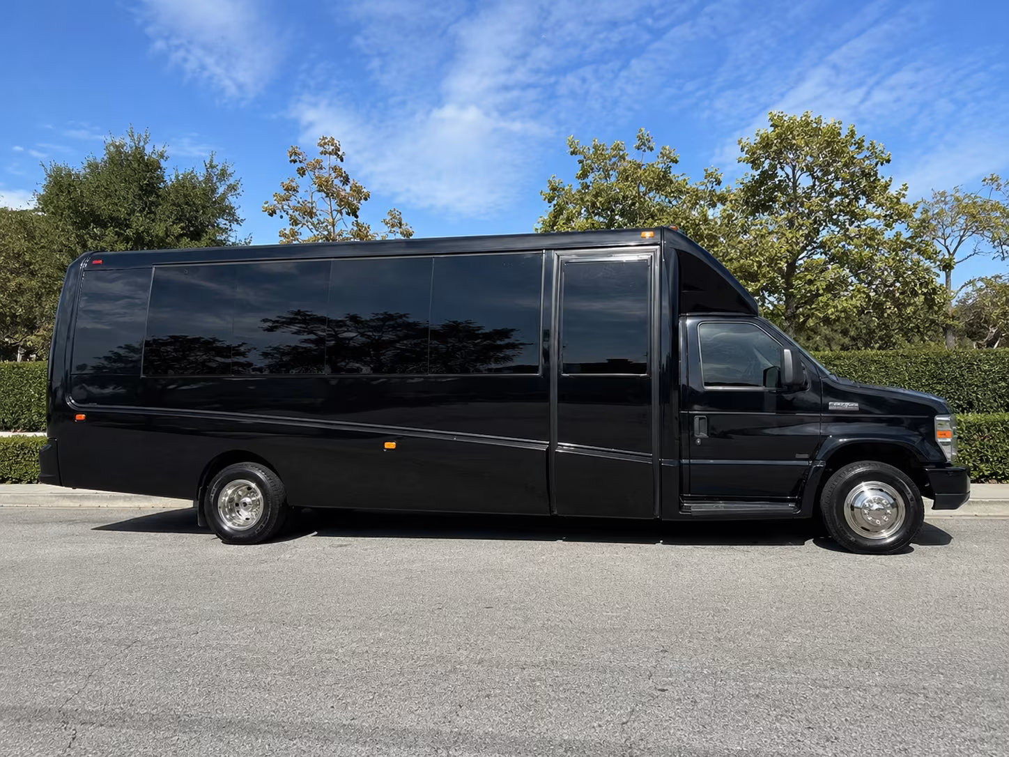 concert shuttle buses for groups heading to venues in hoboken and jersey city